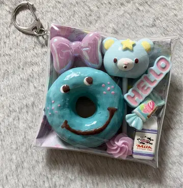 가챠 파우치 [ 큰 도넛 ( 스카이블루 스마일 ) 곰돌이 캔디 ]
