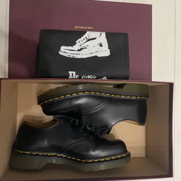 컨디션 최상 Dr. Martens 1461 3홀 UK5 닥터마틴