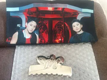 호시 우지 warning 헤어 클립과 슬로건