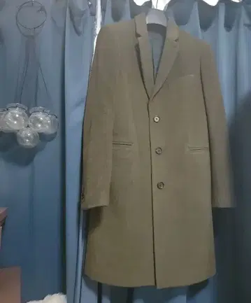 올리브 그린 체스터 코트 3개 버튼