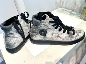 d 벨벳 그레이 하이컷 스니커즈