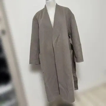 유나이티드 애로우즈 코트