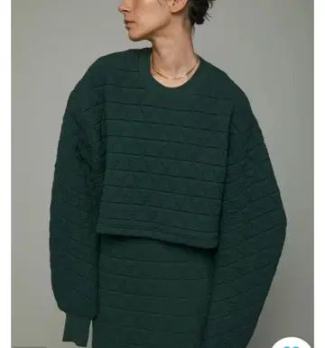 [택 포함 새상품] 해린 도트 퀼팅 숏 상의