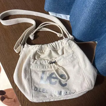 Lee 드로우 스트링 숄더백 화이트
