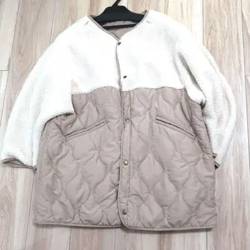 Discoat 보아 절개 퀼팅 코트 디스코트