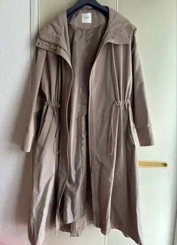 BEAMS HEART 트렌치코트 후드