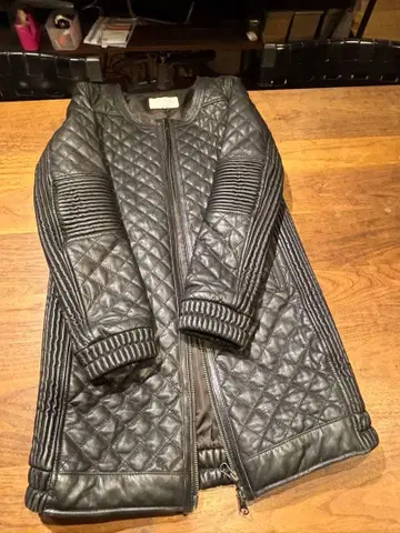 ENCHENTMENT 앙셰느망 램 가죽 코트