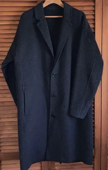 SENSE OF PLACE 다크 그레이 체스터 코트 M