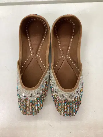 비즈 장식 에스닉 플랫슈즈