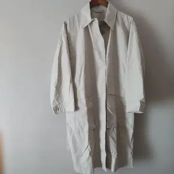 화이트 롱 코트 캐주얼