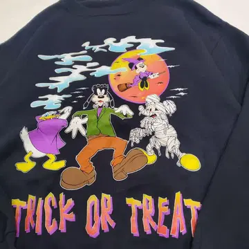 90s Disney 할로윈 맨투맨 미키마우스