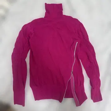 sacai 핑크 터틀넥 스웨터