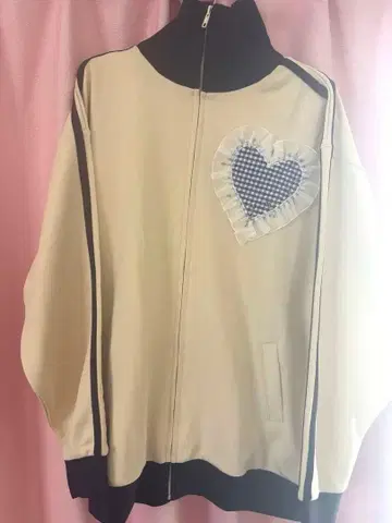 라포레 하라주쿠 원오브어카인드 패치워크 하트 디자인 집업 라인 저지