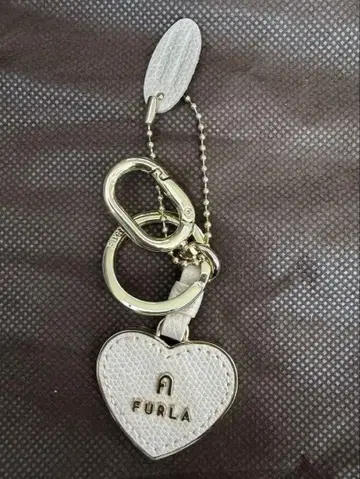 FURLA 하트 모양 키링 핑크