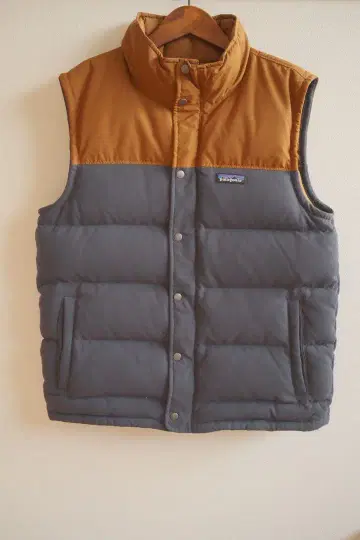 [새상품급] 파타고니아 남성용 비비 다운 베스트 M (일본 사이즈 L)