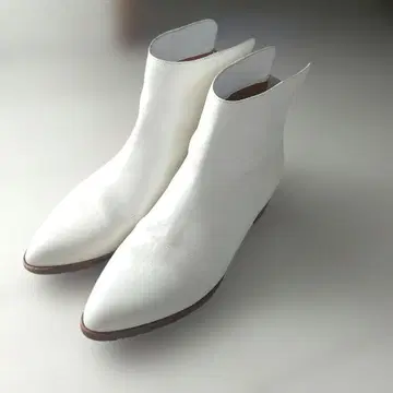 [ 새상품급 ] 유나이티드 애로우즈 숏부츠 화이트 화이트 38