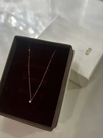 ete K10YG 다이아몬드 목걸이 기간 한정 판매