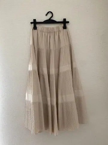 비어즐리 플리츠 스커트