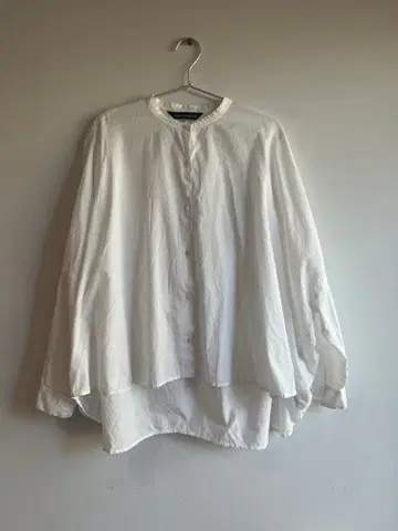 미즈이로 인드 백 개더 와이드 셔츠