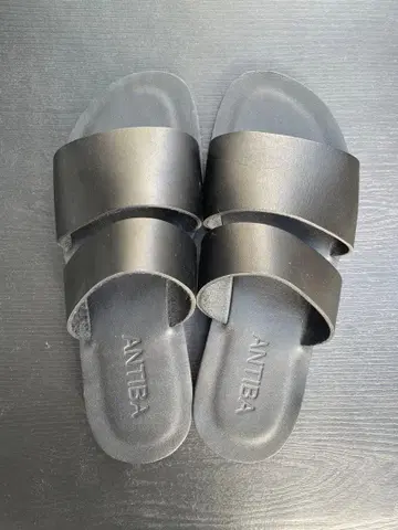 ANTIBA 블랙 가죽 샌들 일본제