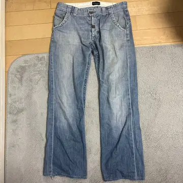 EA 자수 라이트 블루 스트레이트 데님