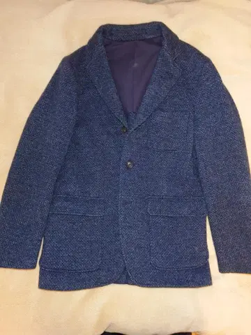 팩토리에 신축성 있는 트위드 자켓