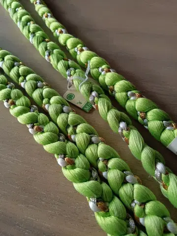 옐로우 그린 색상의 뜨개질 허리띠 미사용품 금 은 화이트 M 사이즈 K1