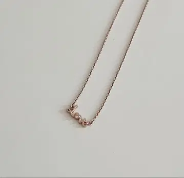NOJESS 목걸이 골드 Love 문자 디자인