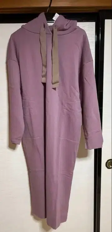 Hug O War 허그아워 쭈리 후디 원피스