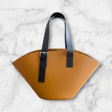 미사용 새상품 ZARA 브라운 가죽 토트백