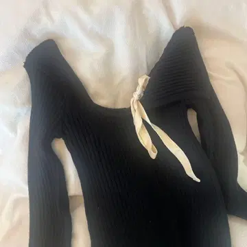 GLOWNY 그로우니 니트 긴팔 리본 포함