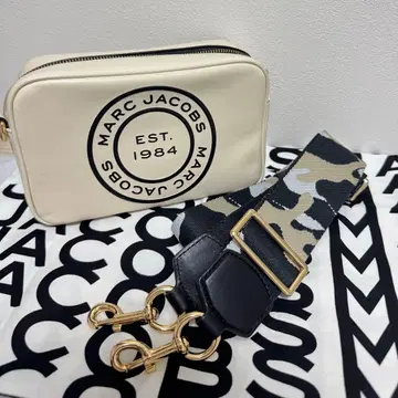 MARC JACOBS 크림 숄더백 벨트 주머니 포함