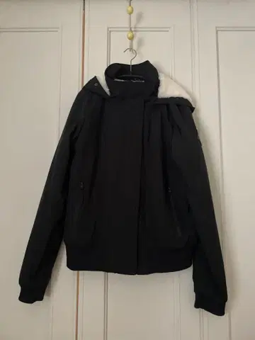 홀리스터 다운 자켓