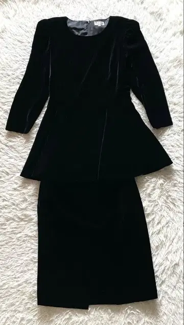 RIFANNE 벨벳 벨로아 투피스 셋업 상태 좋음