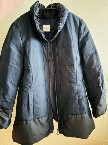 CECI OU CELA 세시오 다운 자켓 네이비