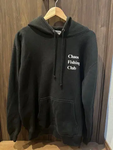 Chaos Fishing Club 후드티 블랙
