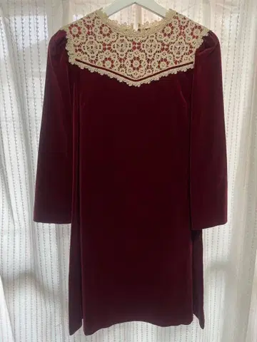 제인 마플 레이스 옷깃 긴팔 원피스