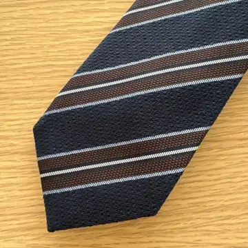 프랭클린 밀즈 스트라이프 넥타이