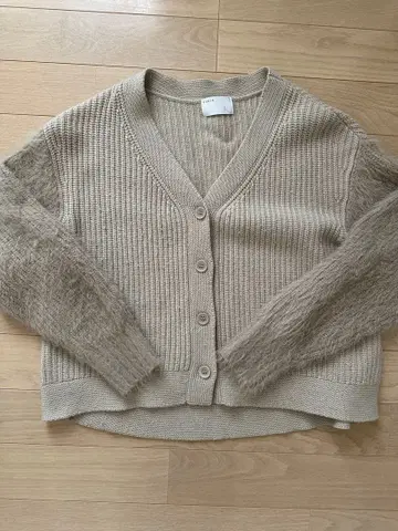 [ NOBLE ] 퍼 슬리브 니트 가디건