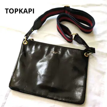 [ 새상품급 ] TOPKAPI 광택 가죽 스트라이프 벨트 백 블랙