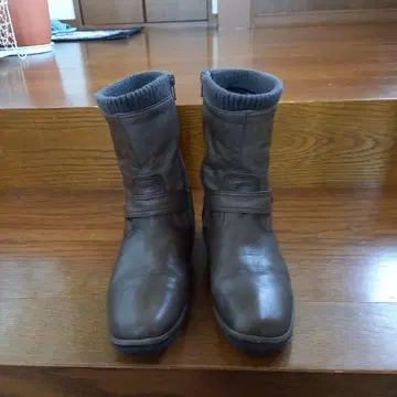 DIANA 가죽 숏부츠 (사이드 지퍼 포함)