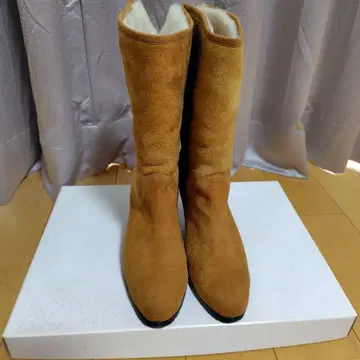 브라운 스웨이드 퍼 부츠