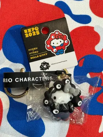 간사이 박람회 한정판 산리오 키링 블랙 미야쿠미야쿠 키티