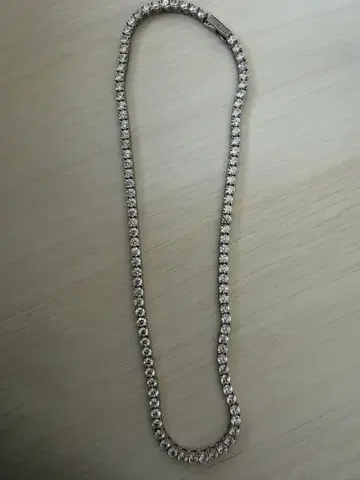 아발란치 테니스 목걸이