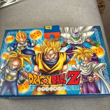 드래곤볼 Z 트레이딩 카드 박스와 포켓몬 코인 다수 세트