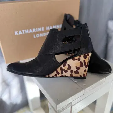 캐서린 햄넷 Katharine 23.5cm 부츠 레오파드