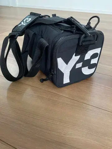 Y-3 바디백 블랙