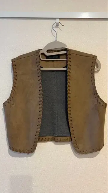 ZARA 스웨이드풍 브라운 베스트 레이스업