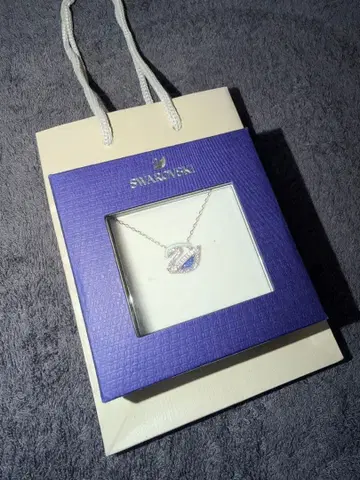 Swarovski 스완 모티브 목걸이