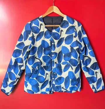 새상품급 TAION graniph 리버서블 노카라 다운 자켓